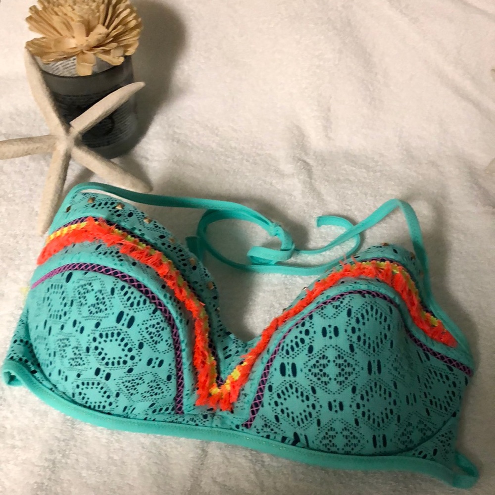 NWOT Shade & Shore Swimwear Top